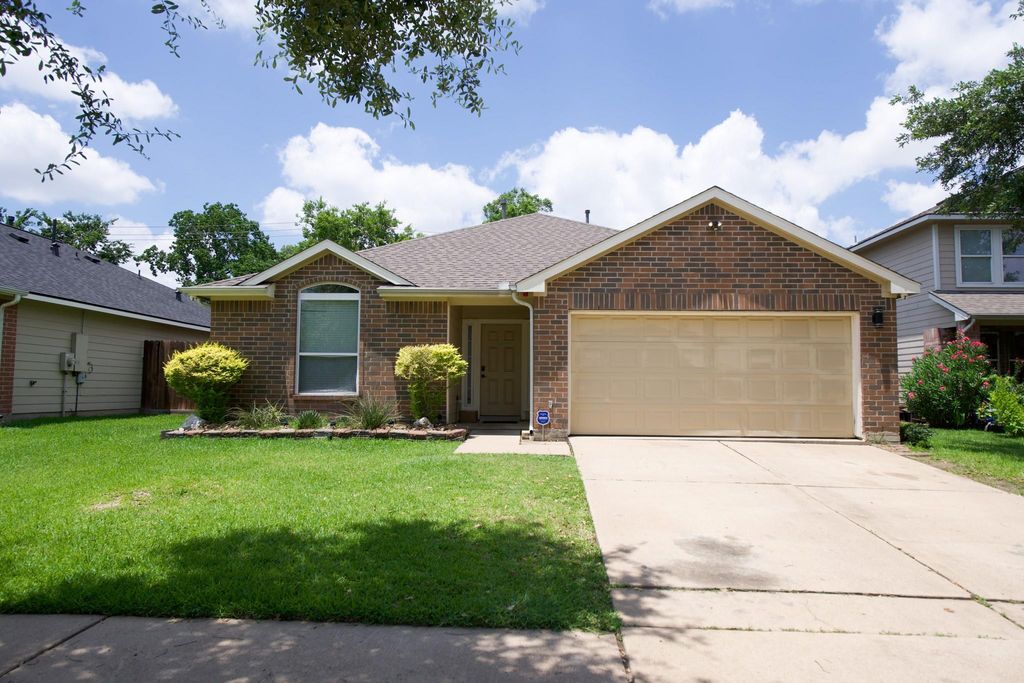2710 Sockeye Drive, Houston, TX 77045
