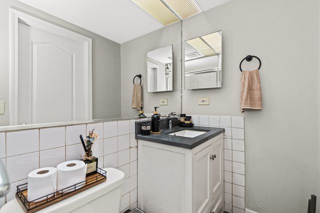 4527 S Drexel Boulevard 1W, Chicago, IL 60653