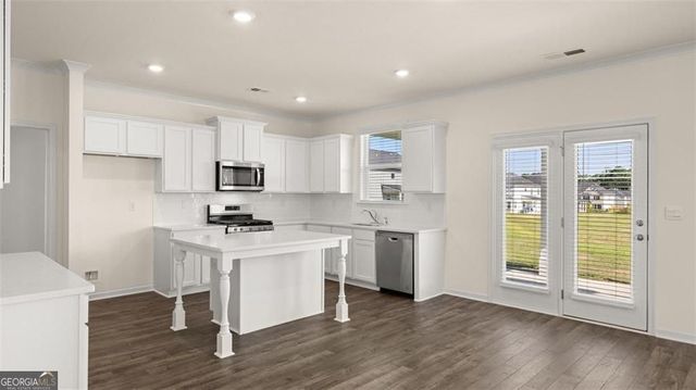 181 Sandy Oak Drive, Loganville, GA 30052