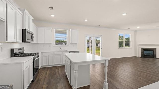 181 Sandy Oak Drive, Loganville, GA 30052