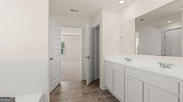 181 Sandy Oak Drive, Loganville, GA 30052