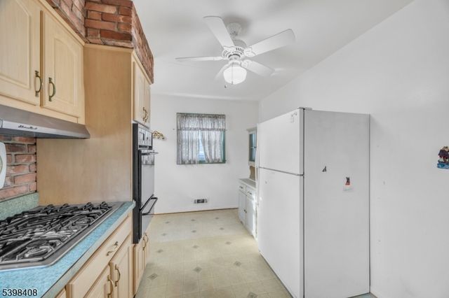 8 Von Steuben Ln, South Bound Brook Boro, NJ 08880