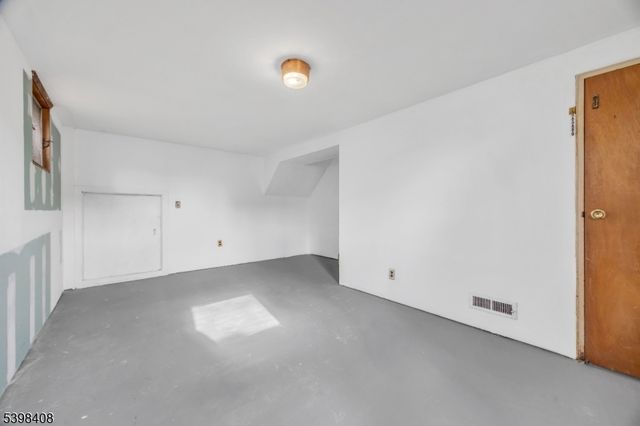 8 Von Steuben Ln, South Bound Brook Boro, NJ 08880