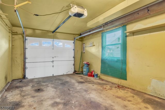 8 Von Steuben Ln, South Bound Brook Boro, NJ 08880