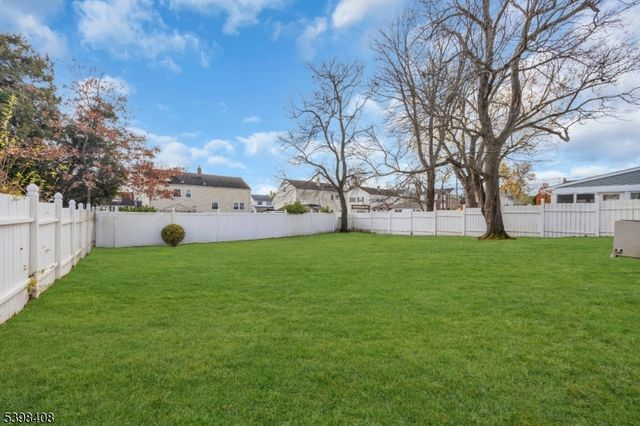 8 Von Steuben Ln, South Bound Brook Boro, NJ 08880