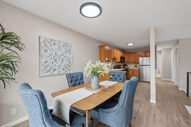 10512 Decatur Avenue S, Bloomington, MN 55438