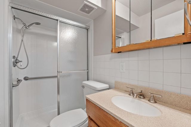 10512 Decatur Avenue S, Bloomington, MN 55438