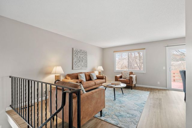 10512 Decatur Avenue S, Bloomington, MN 55438