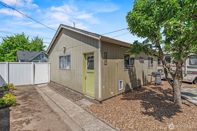 531 16th Avenue, Longview, WA 98632