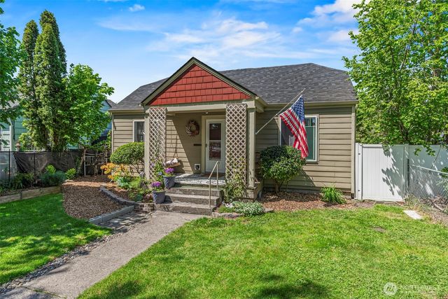 531 16th Avenue, Longview, WA 98632