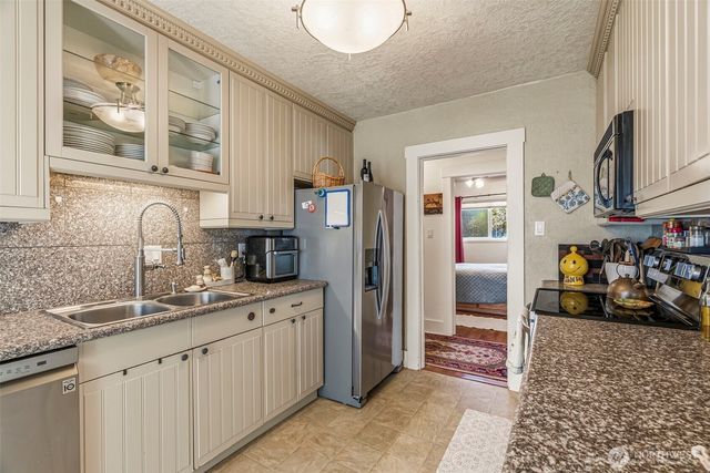 531 16th Avenue, Longview, WA 98632