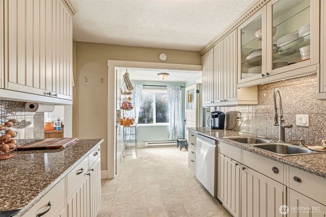 531 16th Avenue, Longview, WA 98632