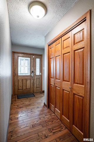 1718 RUSSELL Road, West Frankfort, IL 62896