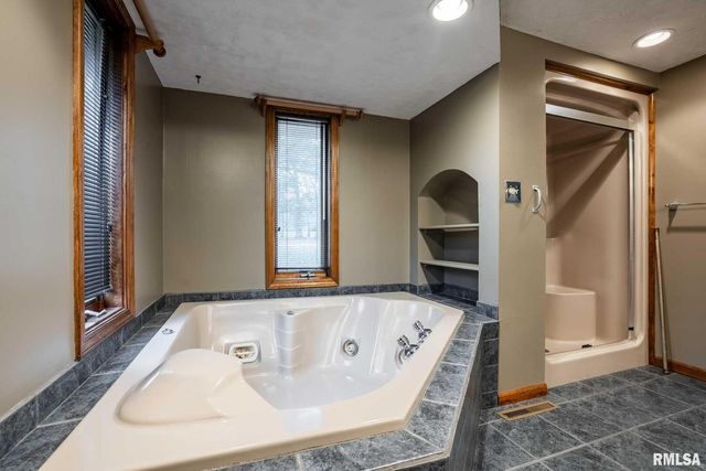 1718 RUSSELL Road, West Frankfort, IL 62896