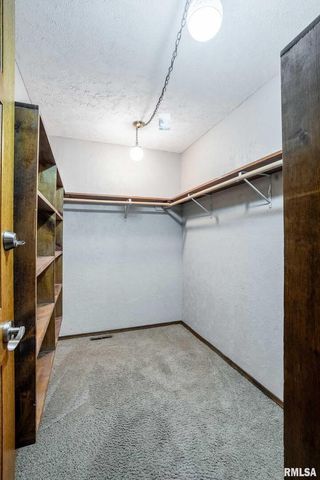 1718 RUSSELL Road, West Frankfort, IL 62896