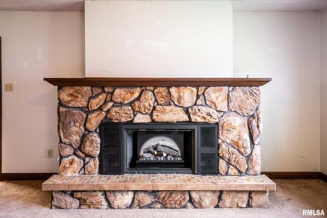 1718 RUSSELL Road, West Frankfort, IL 62896