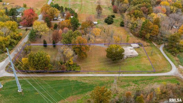 1718 RUSSELL Road, West Frankfort, IL 62896