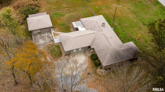 1718 RUSSELL Road, West Frankfort, IL 62896