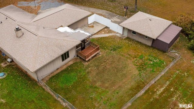 1718 RUSSELL Road, West Frankfort, IL 62896