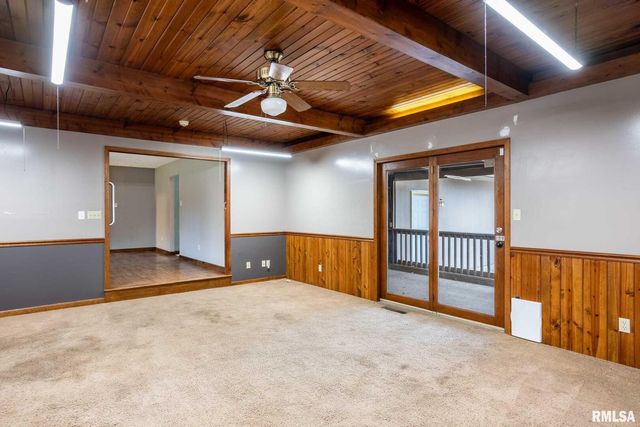 1718 RUSSELL Road, West Frankfort, IL 62896