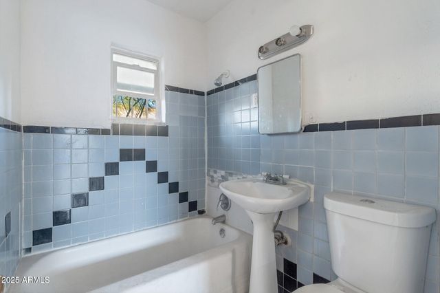 1945 W VAN BUREN Street, Phoenix, AZ 85009