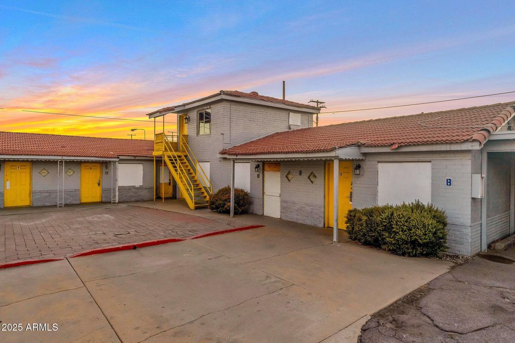 1945 W VAN BUREN Street, Phoenix, AZ 85009 — photo 5