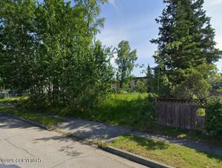 825 N Bunn Street, Anchorage, AK 99508
