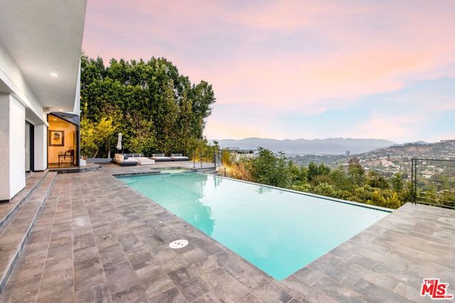 11955 Pinnacle Place, Beverly Hills, CA 90210