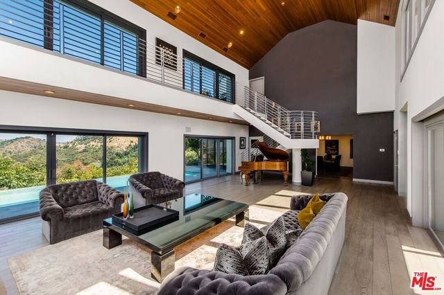 11955 Pinnacle Place, Beverly Hills, CA 90210