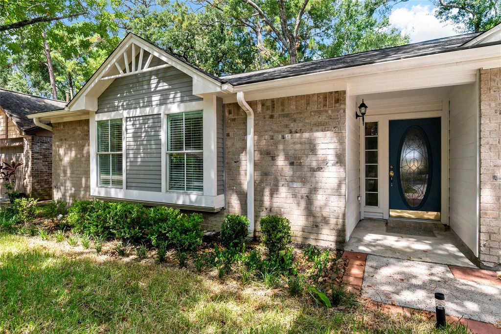 9 Brentwood Oaks Court, Spring, TX 77381