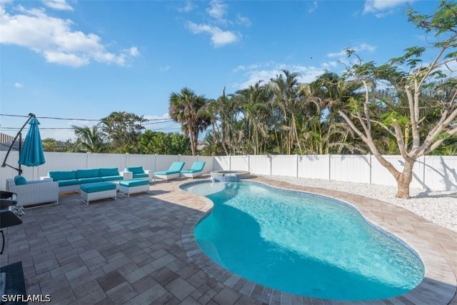 575 97th AVE N, Naples, FL 34108