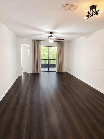 2900 S SEMORAN BOULEVARD B1, Orlando, FL 32822