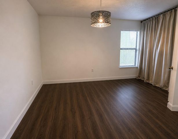 2900 S SEMORAN BOULEVARD B1, Orlando, FL 32822