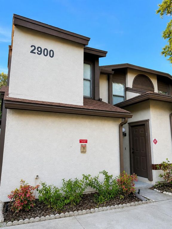 2900 S SEMORAN BOULEVARD B1, Orlando, FL 32822