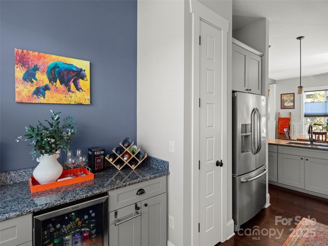 32 Bungalow Way, Brevard, NC 28712