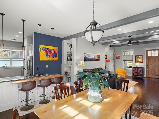 32 Bungalow Way, Brevard, NC 28712