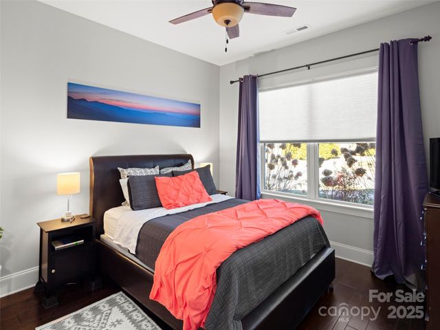 32 Bungalow Way, Brevard, NC 28712