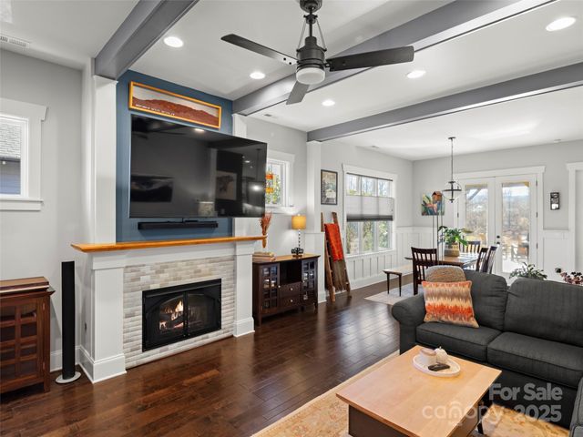 32 Bungalow Way, Brevard, NC 28712