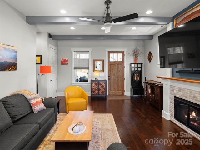 32 Bungalow Way, Brevard, NC 28712