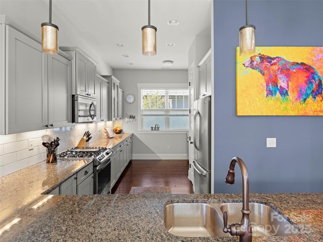 32 Bungalow Way, Brevard, NC 28712