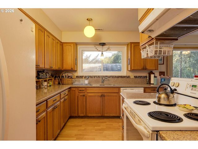 5491 Se TELEGRAPH Rd, Amity, OR 97101