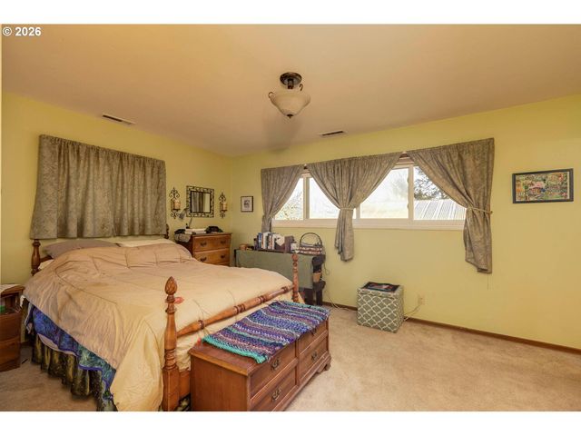 5491 Se TELEGRAPH Rd, Amity, OR 97101