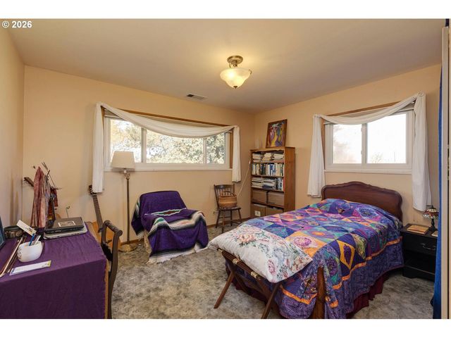 5491 Se TELEGRAPH Rd, Amity, OR 97101