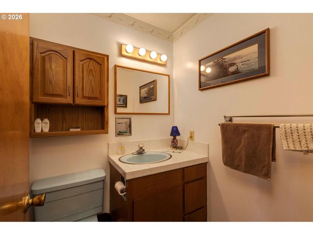 5491 Se TELEGRAPH Rd, Amity, OR 97101