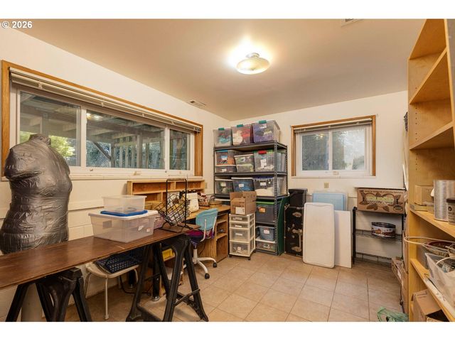 5491 Se TELEGRAPH Rd, Amity, OR 97101