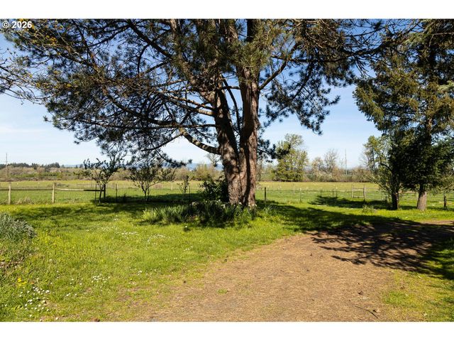 5491 Se TELEGRAPH Rd, Amity, OR 97101