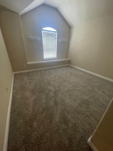 2204 Voyageurs LN, Austin, TX 78747