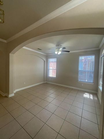 2204 Voyageurs LN, Austin, TX 78747