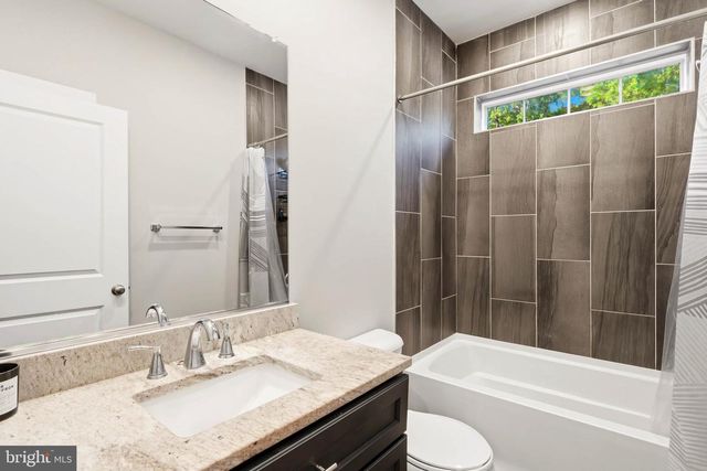 7853 OAKDALE AVE, Rosedale, MD 21237