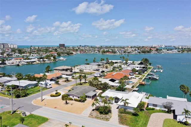 511 64TH AVENUE, St Pete Beach, FL 33706